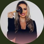 foto de perfil da Gaby, proprietária da loja Clara Make,, uma das representantes dos produtos Bruna Tibo em divinópolis